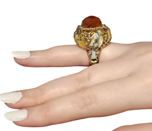 Autumn ring in 18K yellow gold with pear-shaped citrine madeira gemstone and hot enamel artwork, by Konforti Jewelry