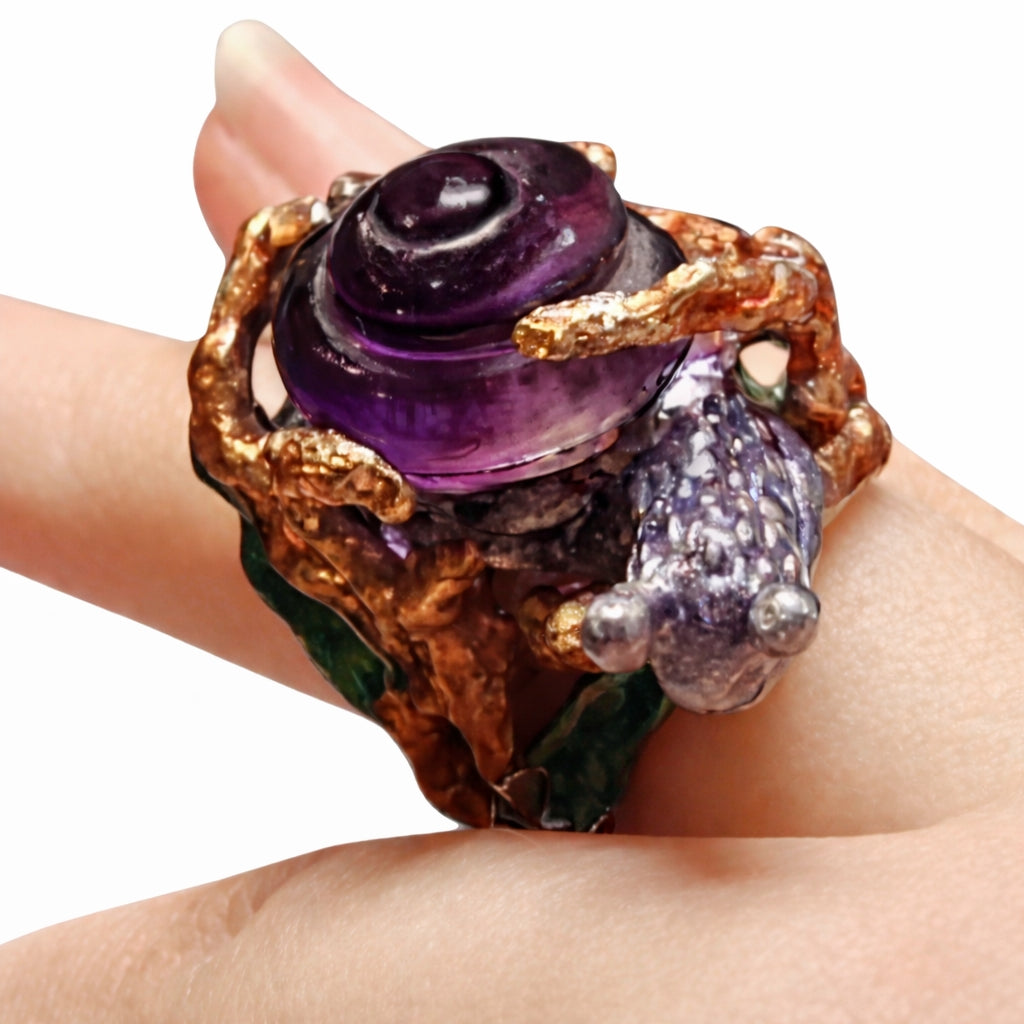 Side view of handcrafted snail ring featuring carved amethyst gemstone shell and textured enamel in 960 silver artistic jewelry by Konforti