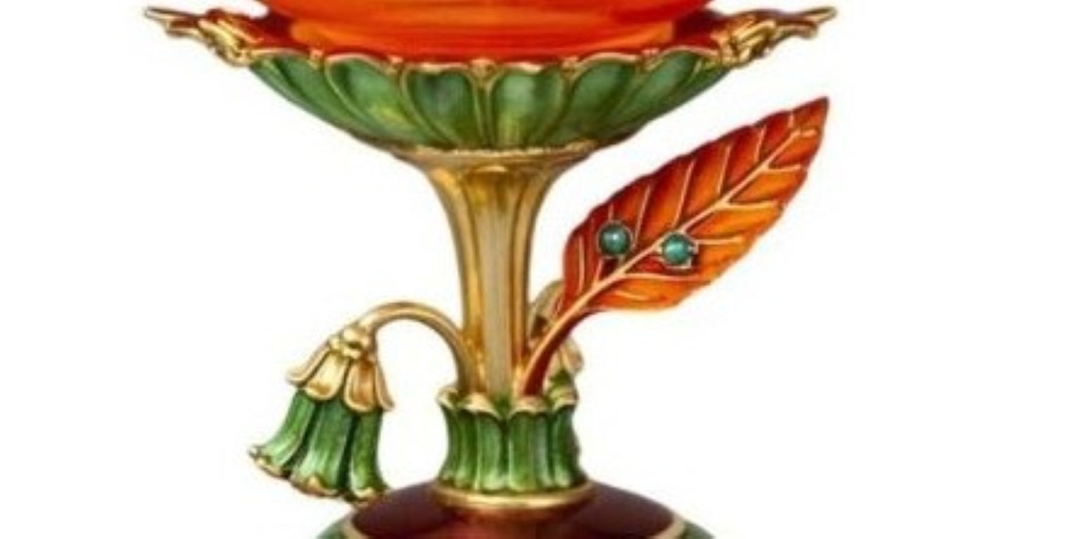 Botanical stem detail in 18K gold with green enamel leaf and blue topaz on luxury carnelian decorative bowl
