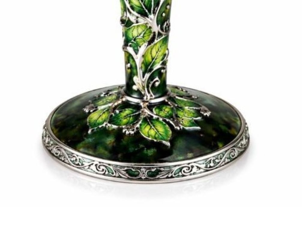 Luxury decorative goblet in nephrite with hand carved jade flowers, enamel details and precious metal accents