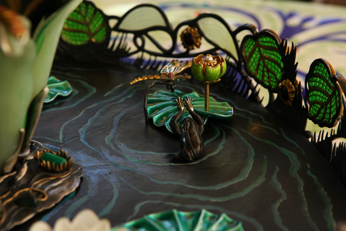 summer-pond-frog-leaping-from-water-detail-10